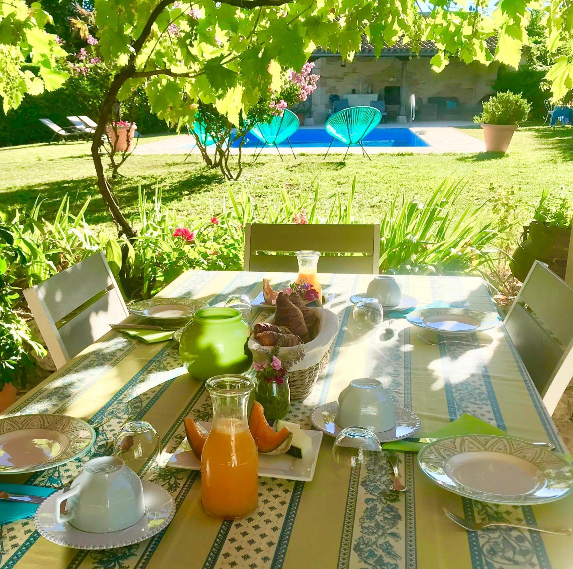 לינה וארוחת בוקר Mercuès Le Relais Des Anges מראה חיצוני תמונה