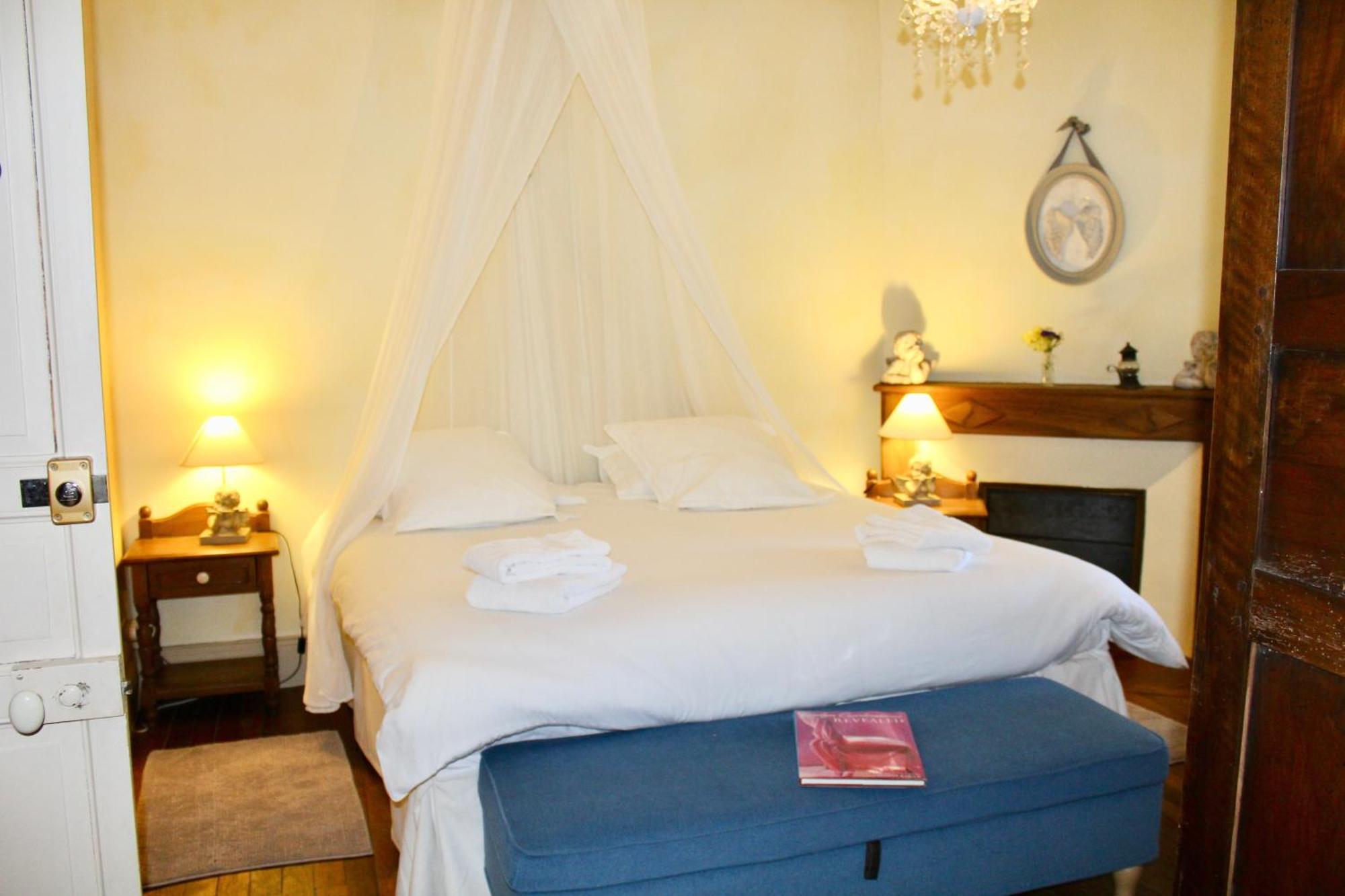 לינה וארוחת בוקר Mercuès Le Relais Des Anges מראה חיצוני תמונה